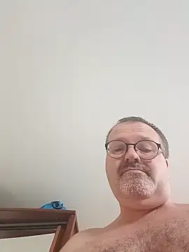 Snapshot of mike9473 chatting on November 4, 8:57 am mike9473 online show from November 4, 8:57 am