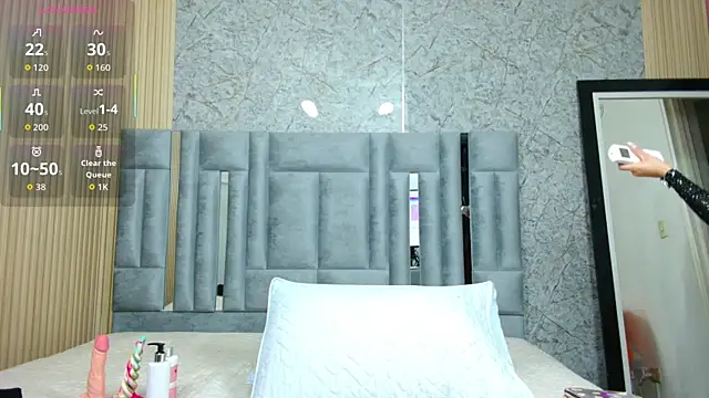 veronicaroose  online show from October 18, 1:12 pm