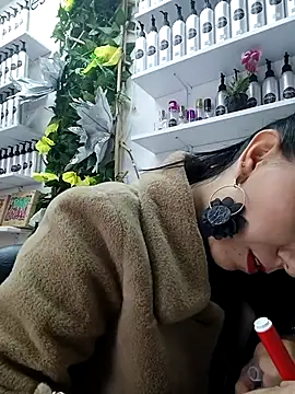 Snapshot of LunaZambrano chatting on February 15, 9:59 pm LunaZambrano online show from February 15, 9:59 pm