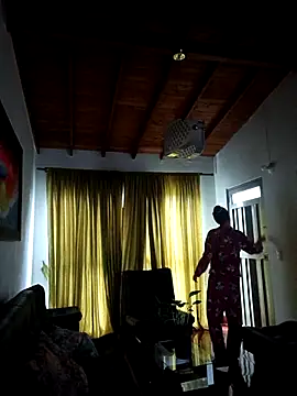 LunaZambrano online show from February 13, 12:45 pm