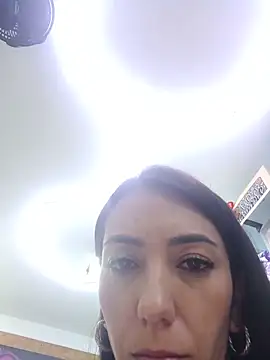Snapshot of LunaZambrano chatting on June 4, 10:27 pm LunaZambrano online show from June 4, 10:27 pm