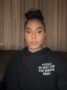 CandyLuxxxx online show from January 11, 3:02 am