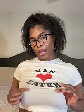 CandyLuxxxx online show from March 12, 1:14 am