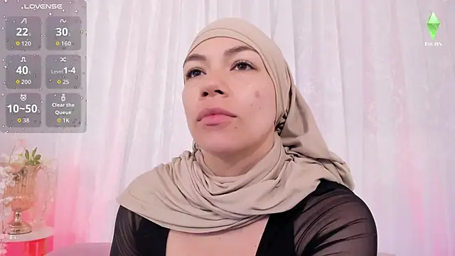 aisha vs online show from June 6, 12:43 pm