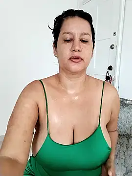 keilymadam online show from January 11, 1:05 pm