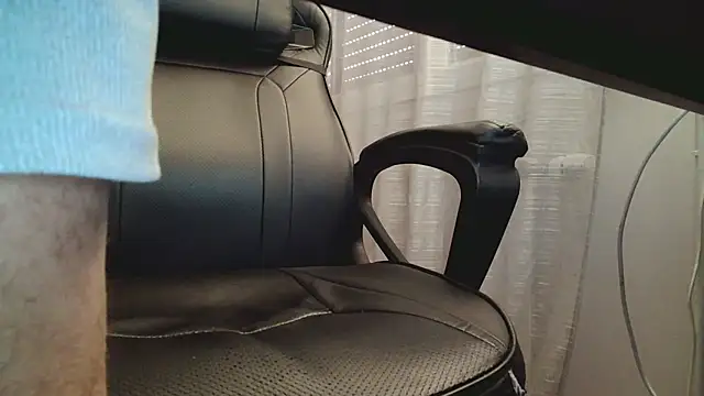 Snapshot of scorvierge@xh chatting on July 27, 9:38 am scorviergexh online show from July 27, 9:38 am