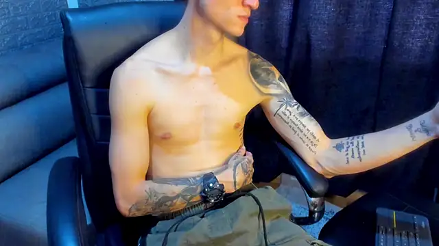 Snapshot of Dmtry6 chatting on March 18, 6:15 pm Dmtry6 online show from March 18, 6:15 pm