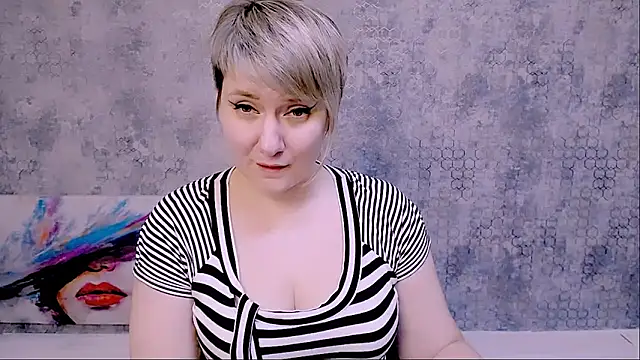 Djullia online show from February 17, 3:31 pm