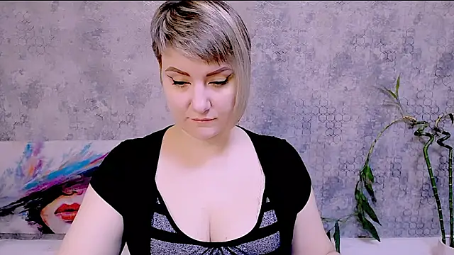 Djullia online show from November 9, 6:12 am