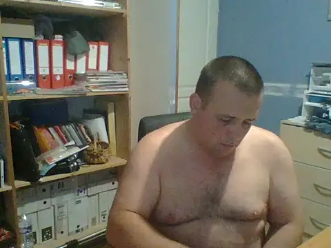 Snapshot of manubm03 chatting on July 31, 5:29 am manubm03 online show from July 31, 5:29 am