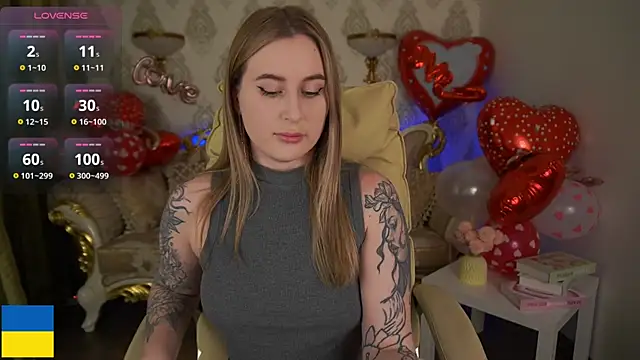 Snapshot of ArolinaNight chatting on February 14, 10:04 pm ArolinaNight online show from February 14, 10:04 pm