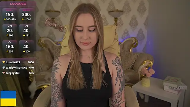 Snapshot of ArolinaNight chatting on February 20, 10:27 am ArolinaNight online show from February 20, 10:27 am