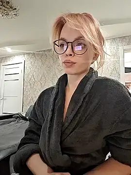 sinteas online show from January 18, 11:00 am