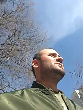 Snapshot of Govora chatting on March 6, 9:03 am Govora online show from March 6, 9:03 am