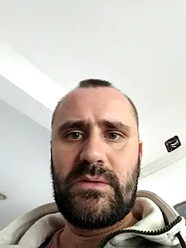 Snapshot of Govora chatting on October 6, 10:45 am Govora online show from October 6, 10:45 am