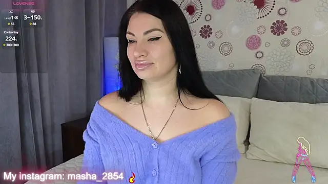 Snapshot of Madelynn chatting on February 9, 11:47 am Madelynn online show from February 9, 11:47 am