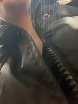 KrisMagnoly online show from February 9, 6:05 pm