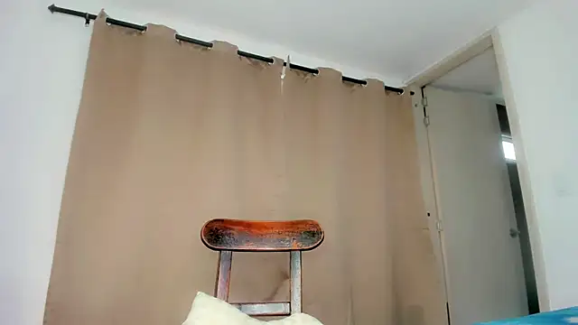 Snapshot of Genesis_Sandoval chatting on December 19, 4:46 pm Genesis Sandoval online show from December 19, 4:46 pm