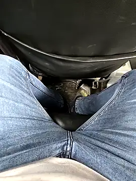 Snapshot of A4h_odin1 chatting on December 30, 7:04 am A4h odin1 online show from December 30, 7:04 am