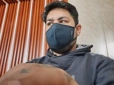 Snapshot of A4h_odin1 chatting on November 13, 7:18 am A4h odin1 online show from November 13, 7:18 am