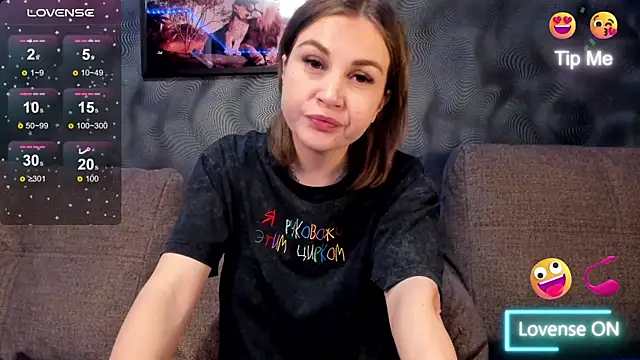 CassieMils online show from June 19, 7:28 pm