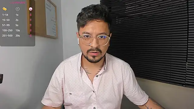 DaviidEvans  online show from December 14, 11:12 pm