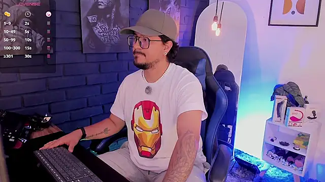 DaviidEvans  online show from March 6, 7:05 am