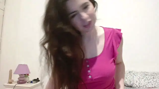 Snapshot of desirmiss1 chatting on May 22, 7:15 am desirmiss1 online show from May 22, 7:15 am
