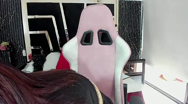 dirtylola39 online show from March 10, 8:23 pm