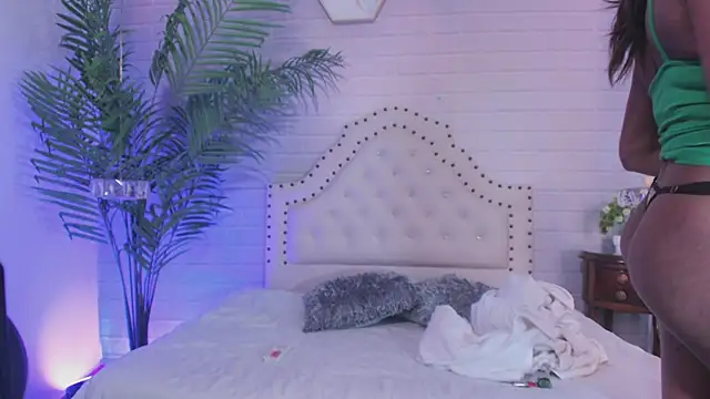 Snapshot of Tayra_Siny chatting on February 20, 12:25 pm Tayra Siny online show from February 20, 12:25 pm