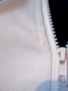 Snapshot of __valentina18 chatting on December 11, 11:00 pm   valentina18 online show from December 11, 11:00 pm