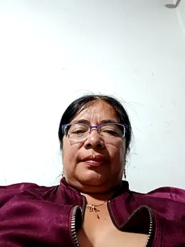 Snapshot of __valentina18 chatting on December 12, 11:58 pm   valentina18 online show from December 12, 11:58 pm