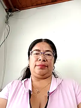 Snapshot of __valentina18 chatting on September 9, 1:10 pm   valentina18 online show from September 9, 1:10 pm