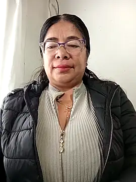 Snapshot of __valentina18 chatting on September 11, 1:11 pm   valentina18 online show from September 11, 1:11 pm