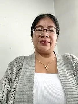 Snapshot of __valentina18 chatting on November 15, 1:07 pm valentina18 online show from November 15, 1:07 pm