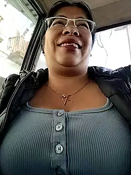 Snapshot of __valentina18 chatting on November 22, 1:21 pm valentina18 online show from November 22, 1:21 pm