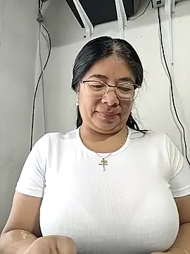 Snapshot of __valentina18 chatting on July 27, 1:07 pm valentina18 online show from July 27, 1:07 pm