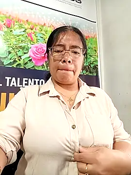 Snapshot of __valentina18 chatting on July 30, 1:10 pm valentina18 online show from July 30, 1:10 pm