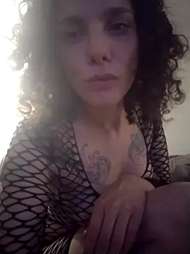 Snapshot of deftoolceles chatting on November 1, 6:48 am deftoolceles online show from November 1, 6:48 am