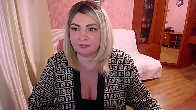 -MeowMeow online show from June 27, 3:39 pm