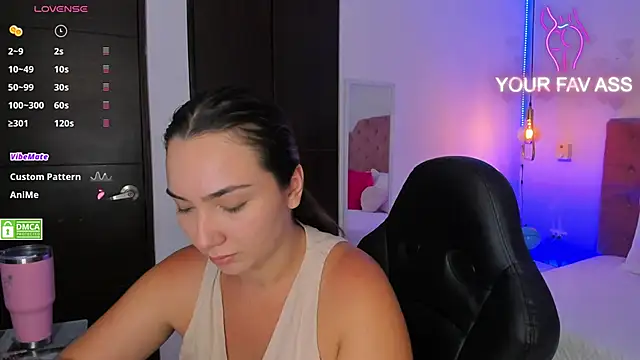 Snapshot of ava_blue chatting on January 22, 7:56 pm ava blue online show from January 22, 7:56 pm