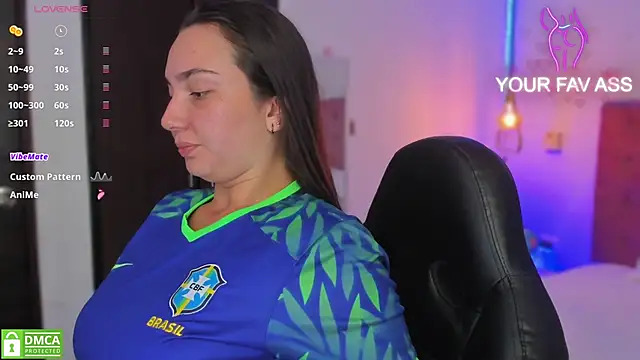 Snapshot of ava_blue chatting on March 11, 7:47 pm ava blue online show from March 11, 7:47 pm