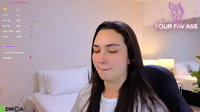 Snapshot of ava_blue chatting on October 2, 7:43 pm ava blue online show from October 2, 7:43 pm