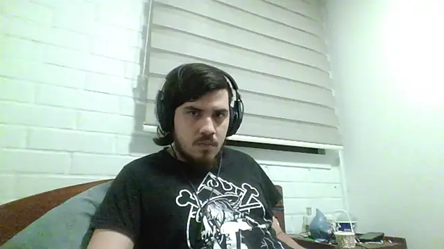 Snapshot of hung_weeb chatting on June 13, 2:42 am hung weeb online show from June 13, 2:42 am