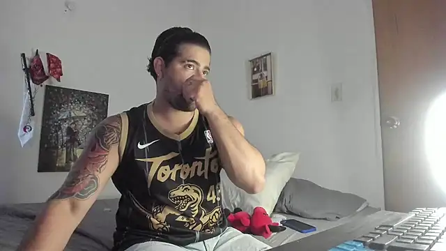 Snapshot of _Coddygold_ chatting on December 29, 11:40 am  Coddygold  online show from December 29, 11:40 am