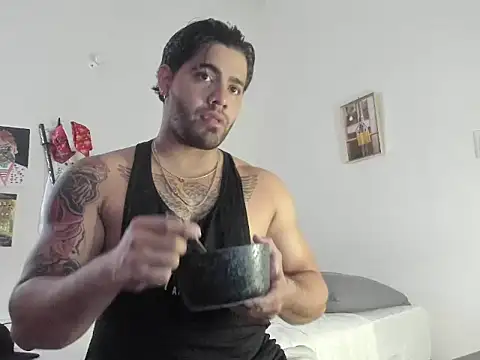 Snapshot of _Coddygold_ chatting on December 30, 12:52 pm  Coddygold  online show from December 30, 12:52 pm