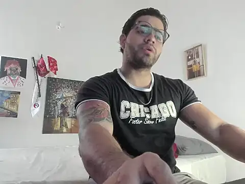 Snapshot of _Coddygold_ chatting on December 31, 12:25 pm  Coddygold  online show from December 31, 12:25 pm