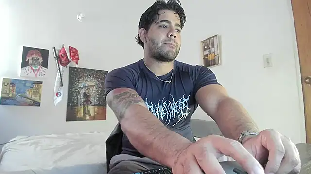 Snapshot of _Coddygold_ chatting on January 1, 1:27 pm  Coddygold  online show from January 1, 1:27 pm