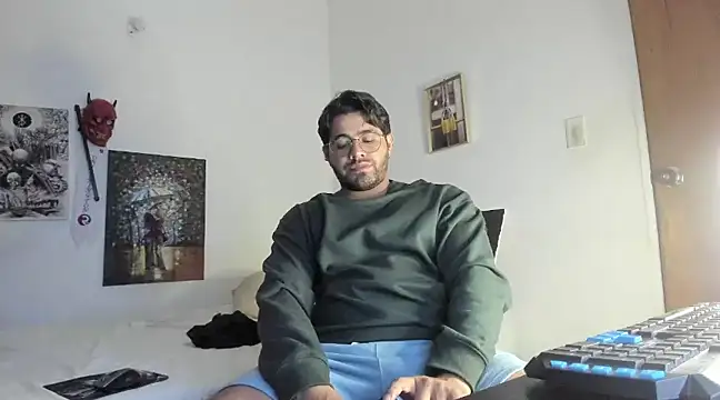 Snapshot of _Coddygold_ chatting on January 3, 11:01 pm  Coddygold  online show from January 3, 11:01 pm