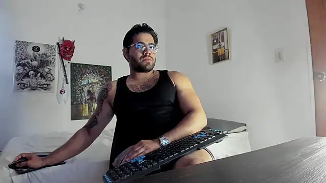 Snapshot of _Coddygold_ chatting on January 5, 11:37 am  Coddygold  online show from January 5, 11:37 am